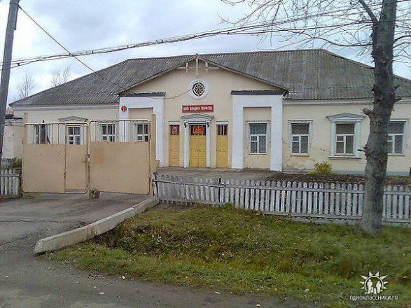 Фото Бывшее здание школы№19(для младших классов), пгт. Игра Фото Бывшее здание школы№19(для младших классов), пгт. Игра